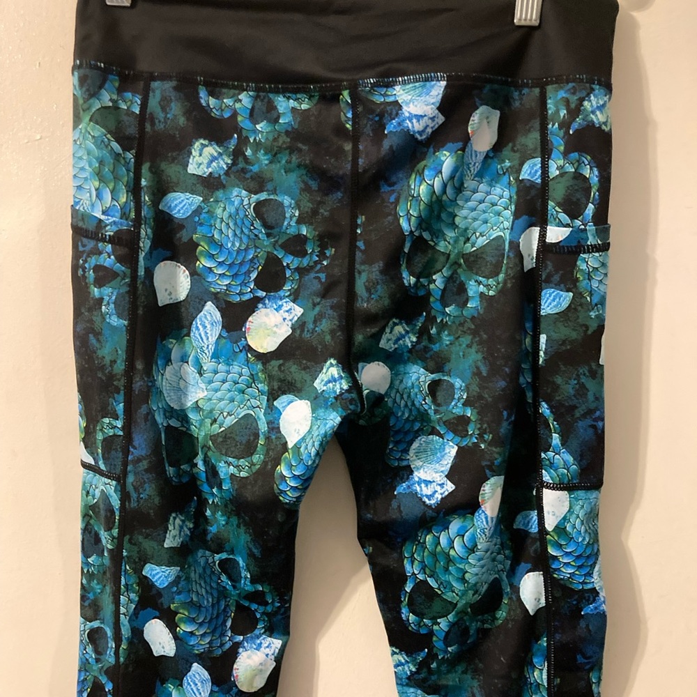 CVG Full Length Mermaid skulls